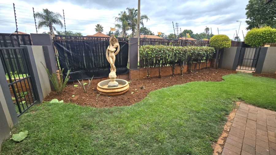 To Let 3 Bedroom Property for Rent in Melodie North West